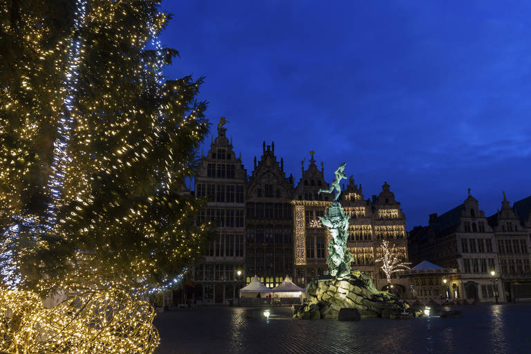 Antwerpen-Grote-Markt-Kerstsfeer_415513450.jpg