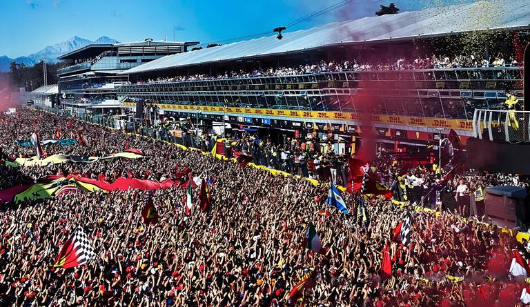 HR_Monza_Italy_fans.jpg