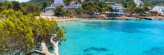 Paradijselijk verblijf op Ibiza vanuit 4* adults only design hotel direct aan het strand