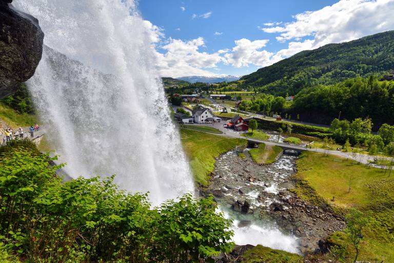 Noorwegen_1_Bergen_Steinsdalsfossen-d882b538.jpg