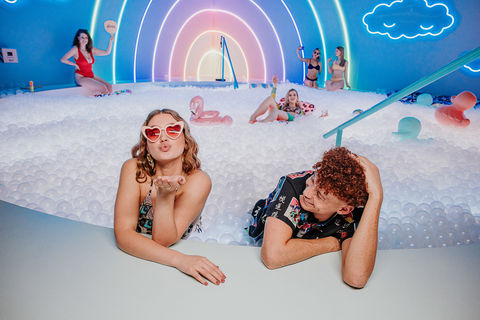 Amsterdam met overnachting en Upside Down Instagram Museum tickets