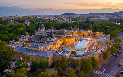 Stedentrip Boedapest met dagentree voor het historische Széchenyi badhuis