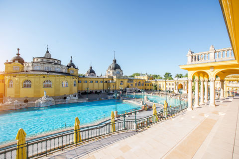 Ontspan in Boedapest met dagentree voor Széchenyi Spa, één van de beroemdste badhuizen!