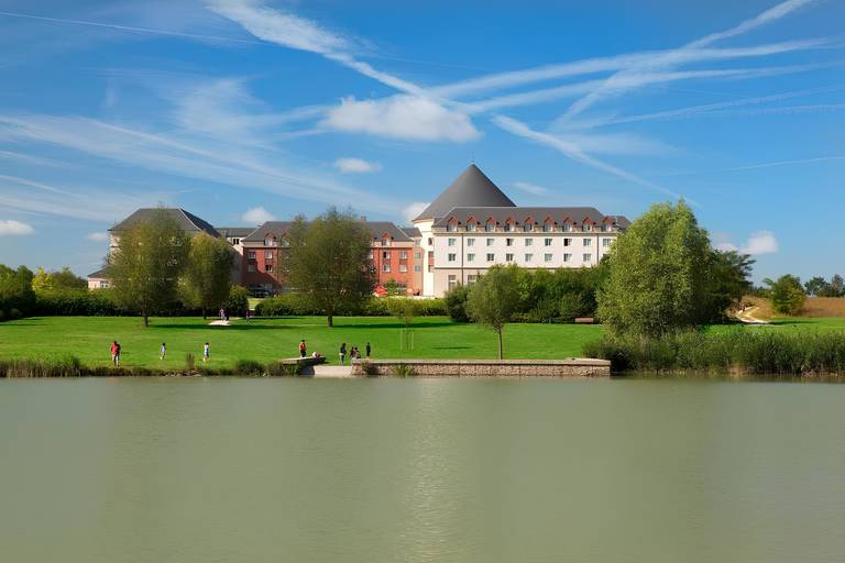 Grand-Magic-Hotel---Buitenkant-1.jpeg