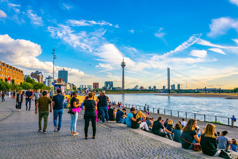 Ontdek het gezellige Düsseldorf met een brouwerijtour en proeverijen, inclusief een hotelovernachting in de stad!