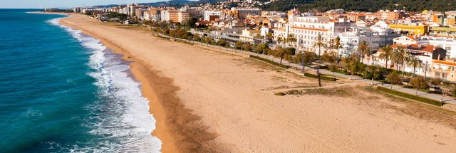 Genieten van een strandvakantie in Malgrat de Mar vanuit een 4* adults only hotel