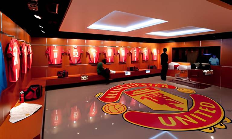 Old-trafford-kleedkamer.jpg