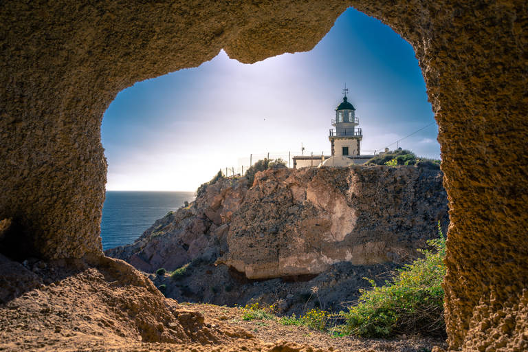 Griekenland_Santorini_Akrotiri_lighthouse_633984131.jpg