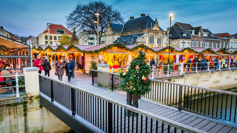 Beleef de unieke Kerstsfeer in Valkenburg met hotel en ontbijt