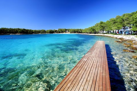 Ultiem ontspannen aan de kust van Biograd - Kroatië met privéstrand in 4*-resort Crvena Luka o.b.v. halfpension 