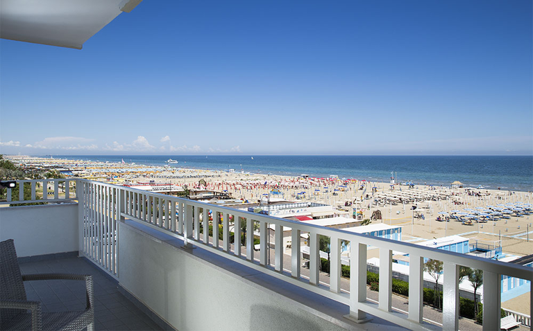 seaview-38315b43.png