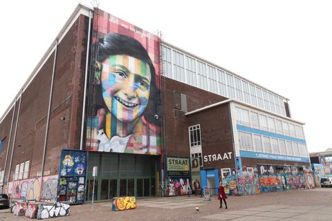 Ontdek Amsterdam op zijn best, zonder de weekenddrukte vanuit het Pontsteiger hotel