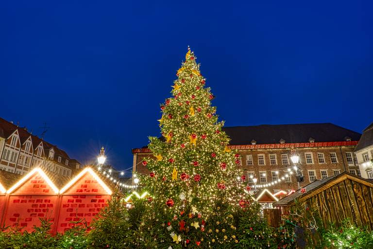 Dusseldorf-Kerstmarkt-Gemeentehuis_2233664805.jpg