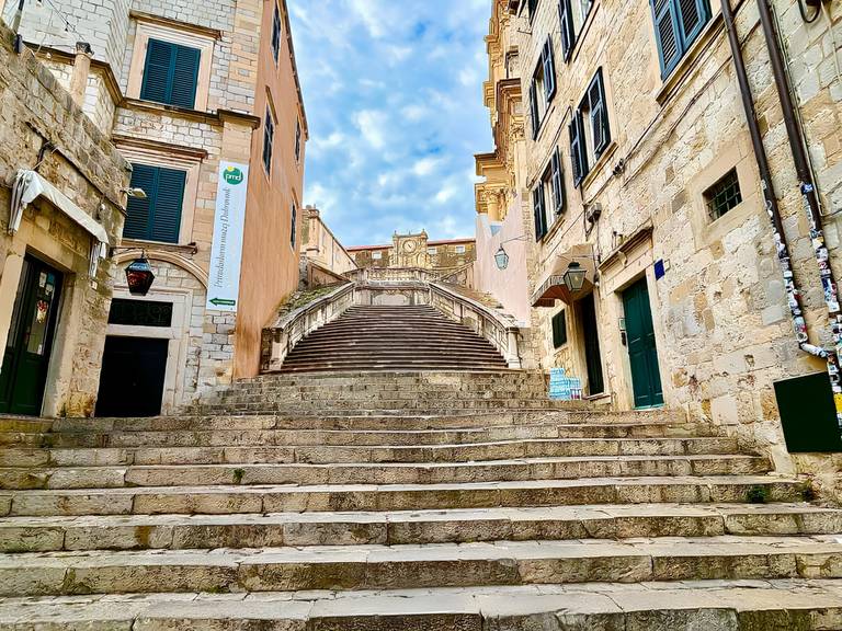 hr_Jesuit-Stairs-Dubrovnik-Game-of-Thrones-location.jpg