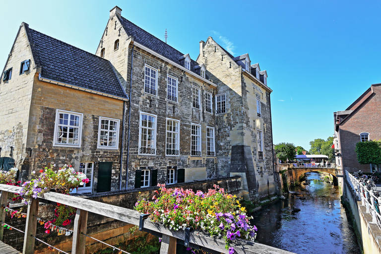 Valkenburg-Shutterstock1.jpeg