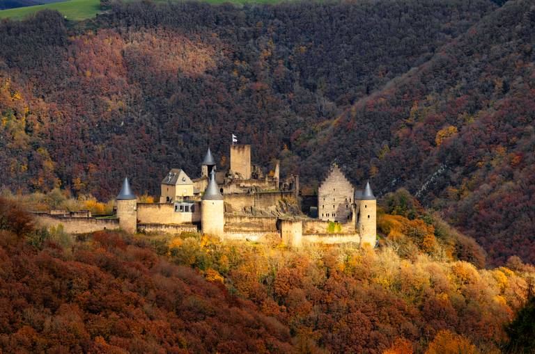 Luxemburg_Bourscheid_kasteel_herfst-affb2693.jpg