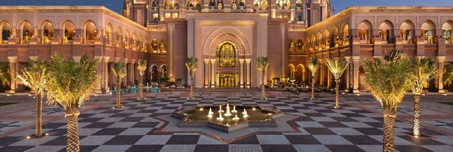 Luxusurlaub im Palasthotel in Abu Dhabi