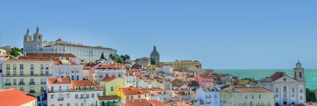 Bezoek levendig Lissabon met 3 personen inclusief verblijf in het historische Alfama